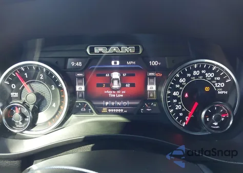 2021 Ram 2500 Laramie 4X4 6'4 Box z USA, uszkodzony, nr VIN 3C6UR5FL2MG558334